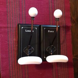 Heavy duty bathroom hook